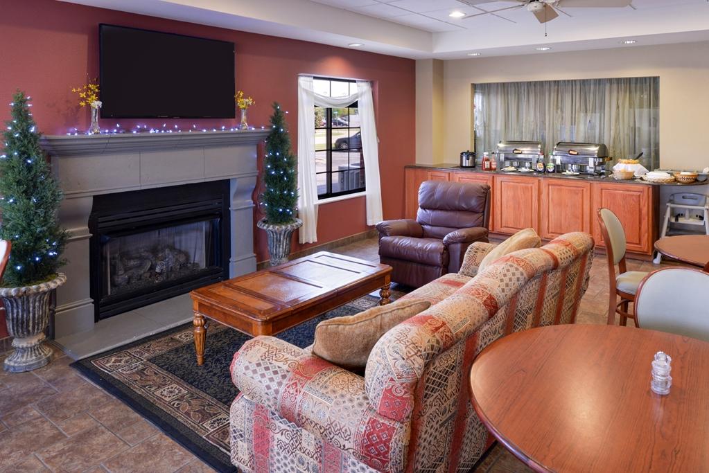 Country Hearth Inn & Suites Edwardsville Interiør billede