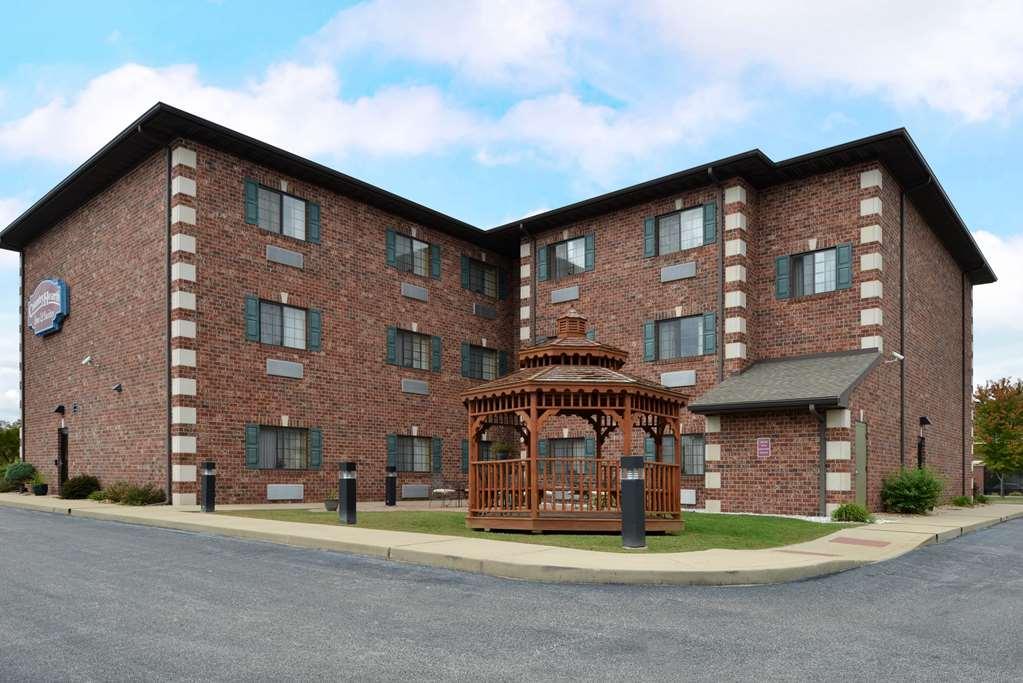 Country Hearth Inn & Suites Edwardsville Eksteriør billede