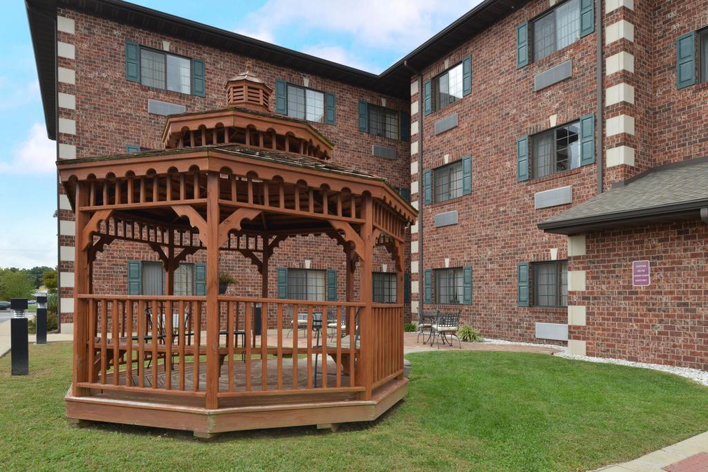 Country Hearth Inn & Suites Edwardsville Eksteriør billede