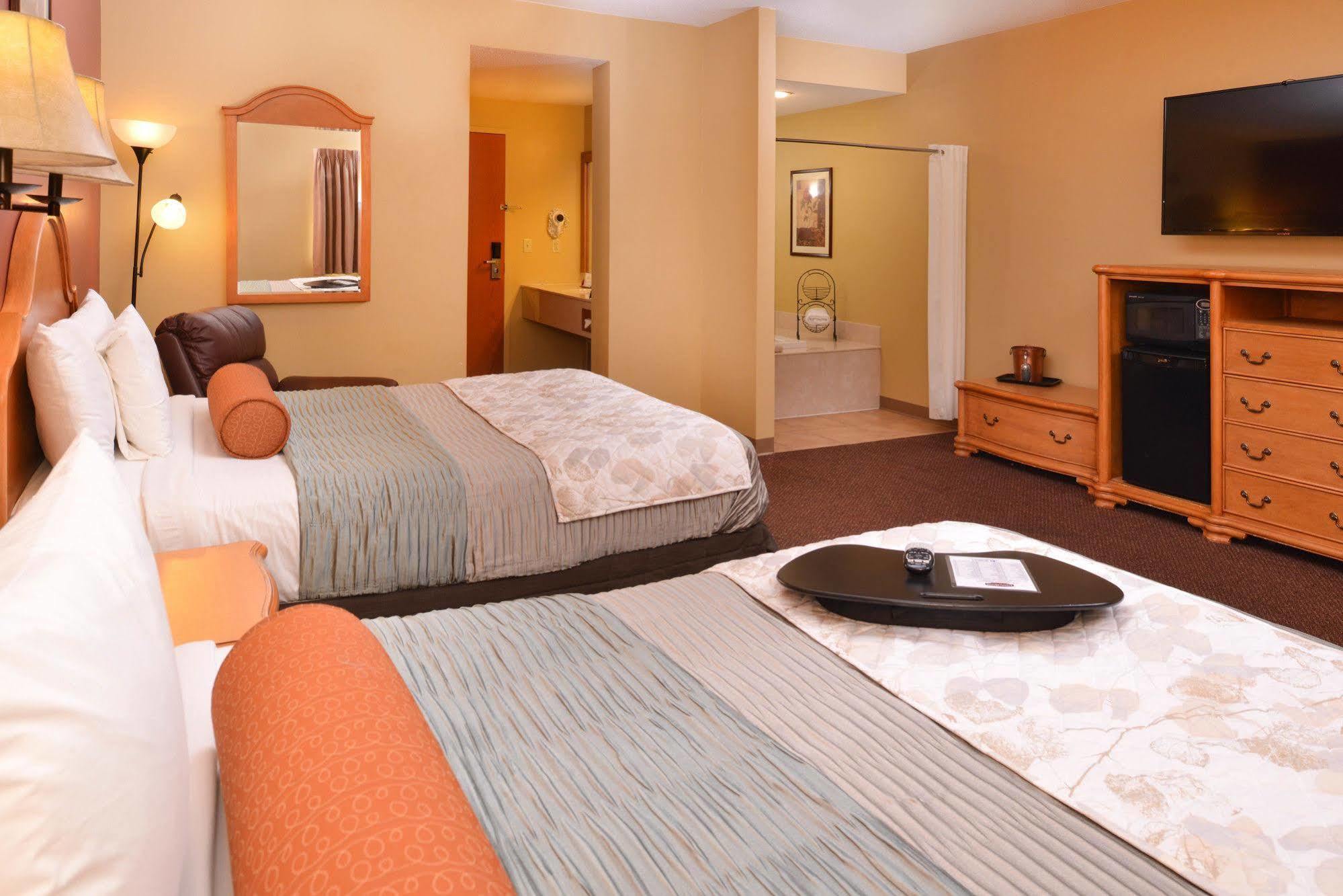 Country Hearth Inn & Suites Edwardsville Eksteriør billede