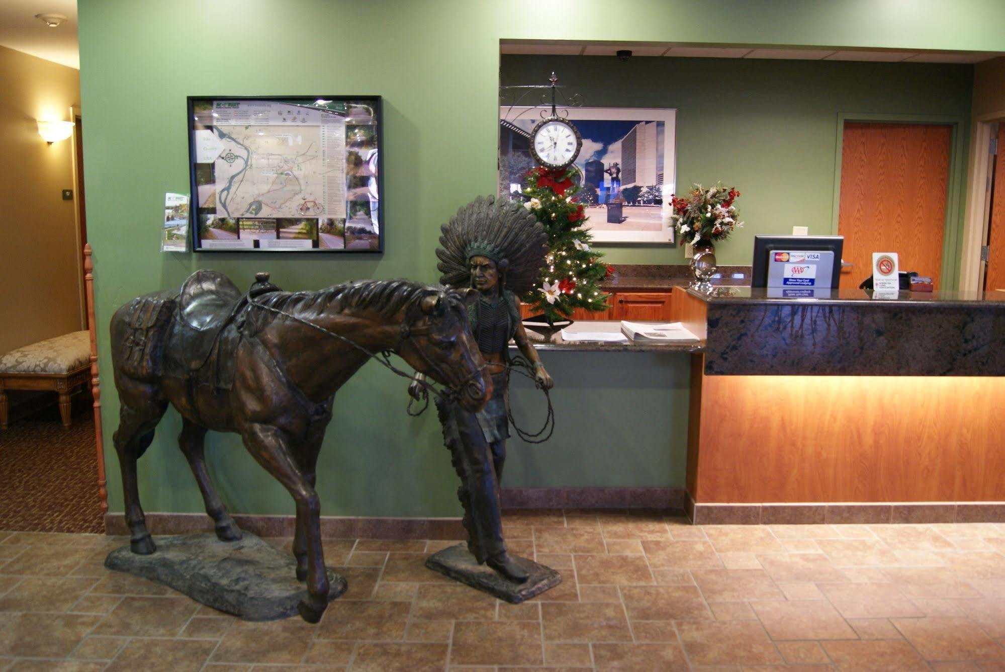 Country Hearth Inn & Suites Edwardsville Eksteriør billede