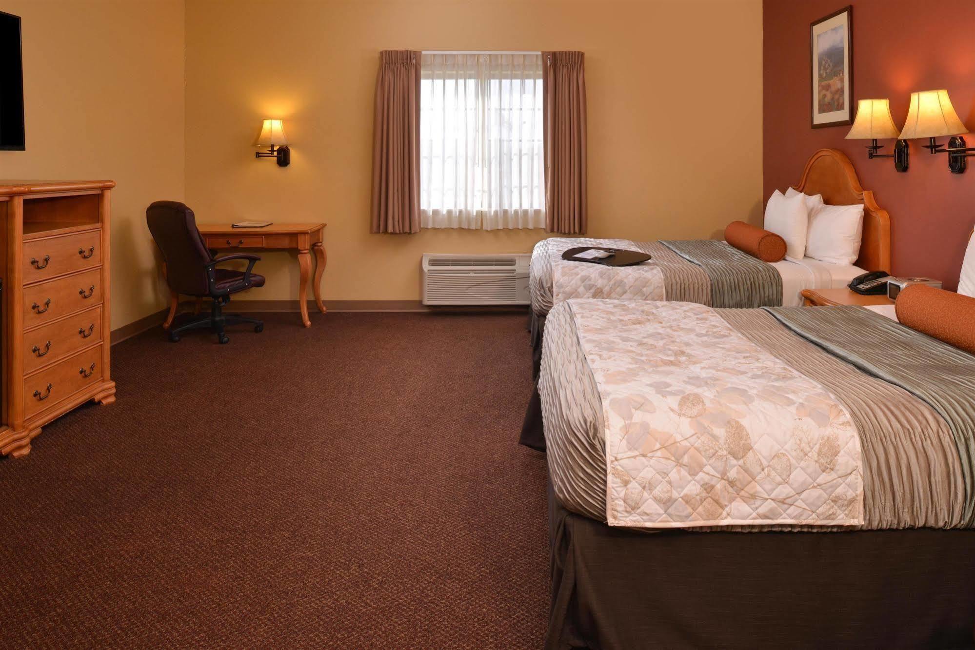 Country Hearth Inn & Suites Edwardsville Eksteriør billede