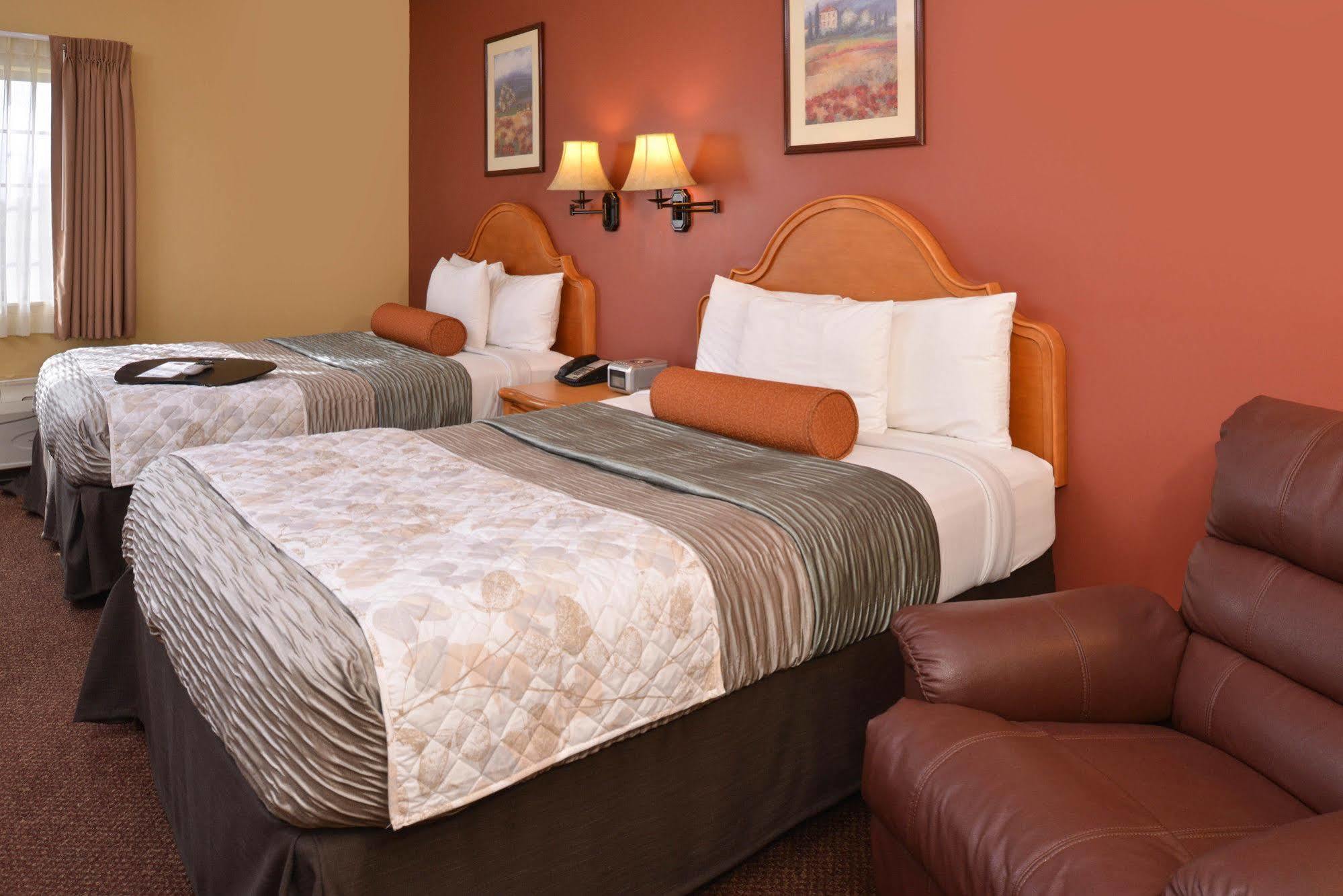 Country Hearth Inn & Suites Edwardsville Eksteriør billede