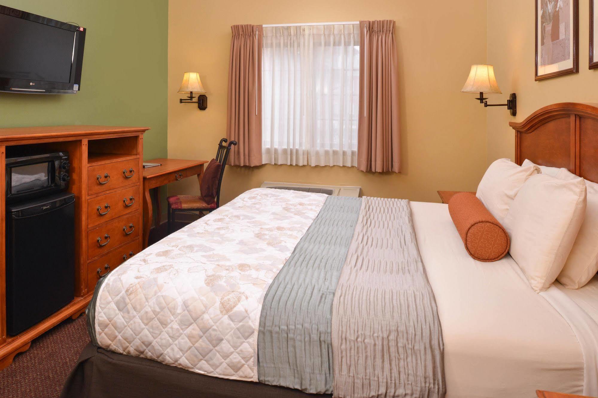Country Hearth Inn & Suites Edwardsville Eksteriør billede