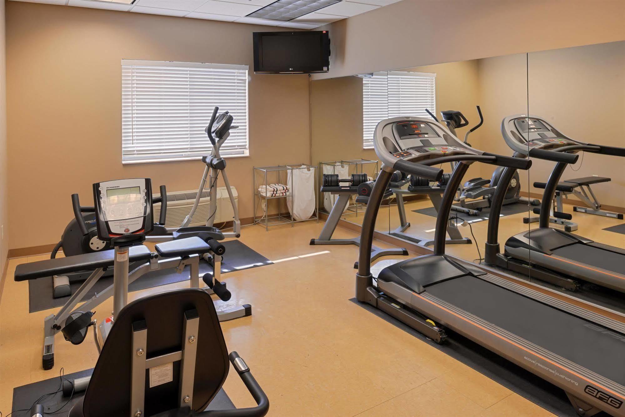 Country Hearth Inn & Suites Edwardsville Eksteriør billede